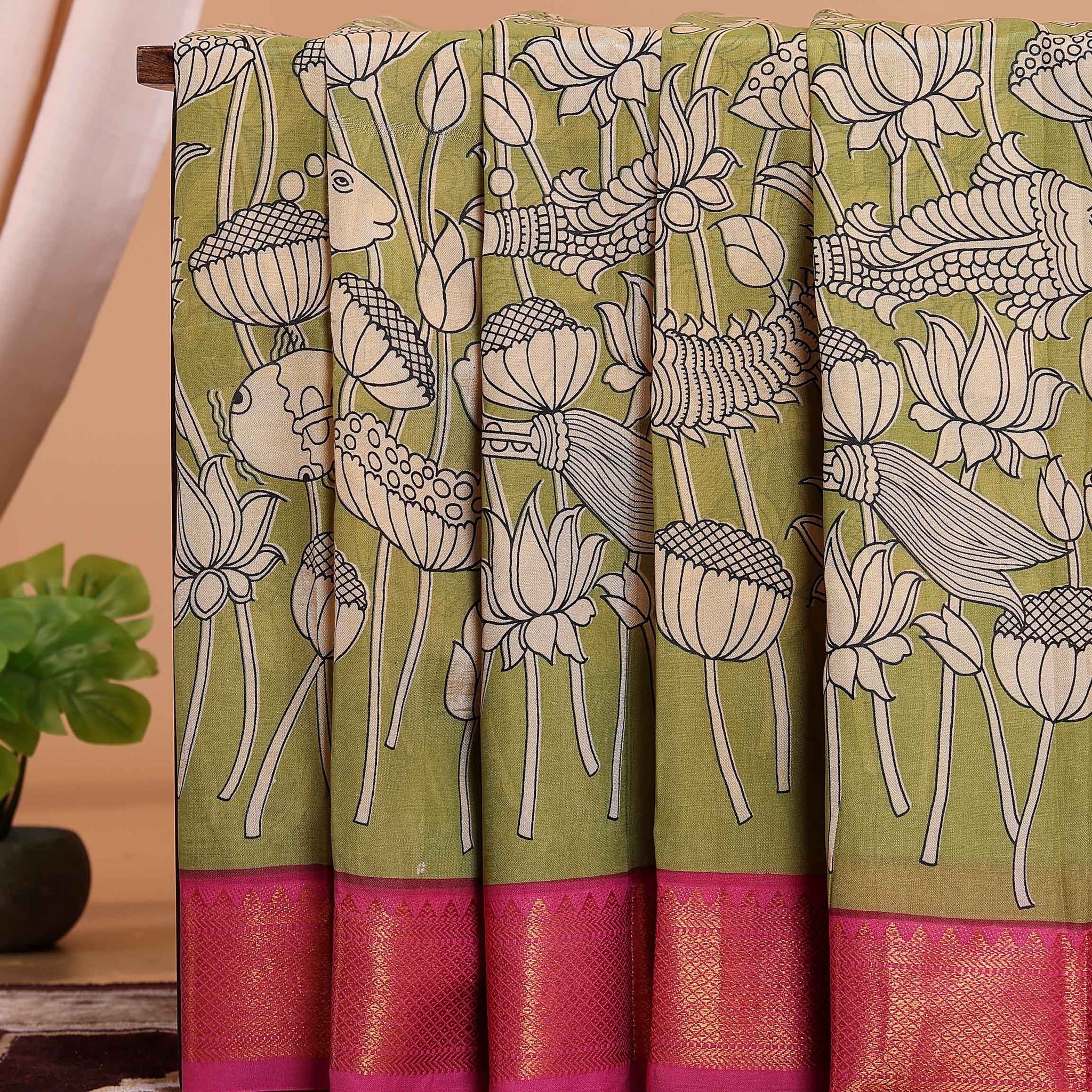 Traditional Mangalagiri Semi Chanderi Saree with Kalamkari-inspired Lotus Motifs - Green