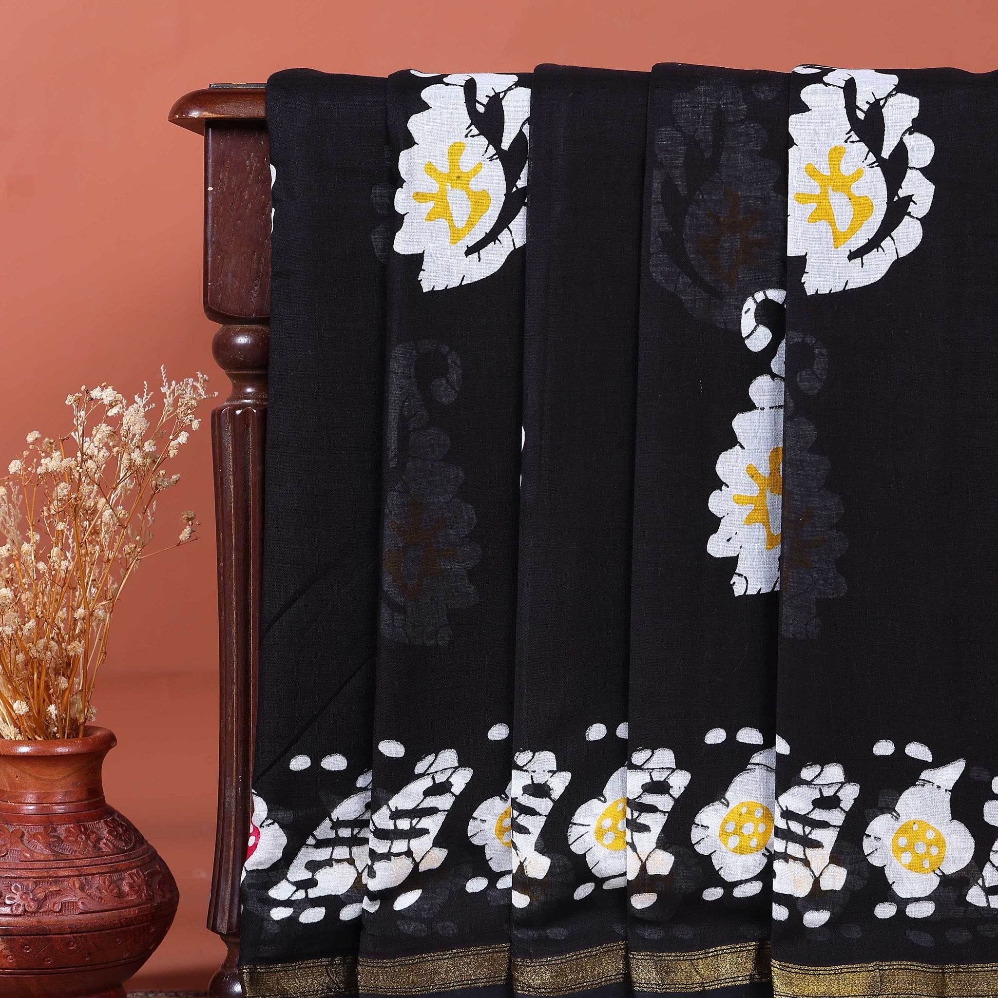 Traditional Mul Mul Cotton Saree with Traditional Print Border - Black