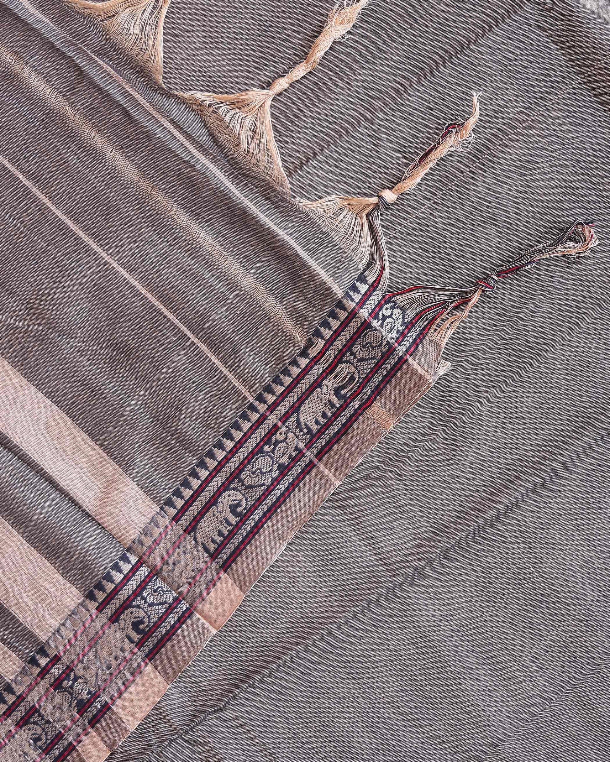 Traditional_Narayanpet_Cotton_Saree_with_Temple_Border_Elephant_Motif_Zari_Design_Fine_Handloom_Texture_Weave_-_Grey-pallu