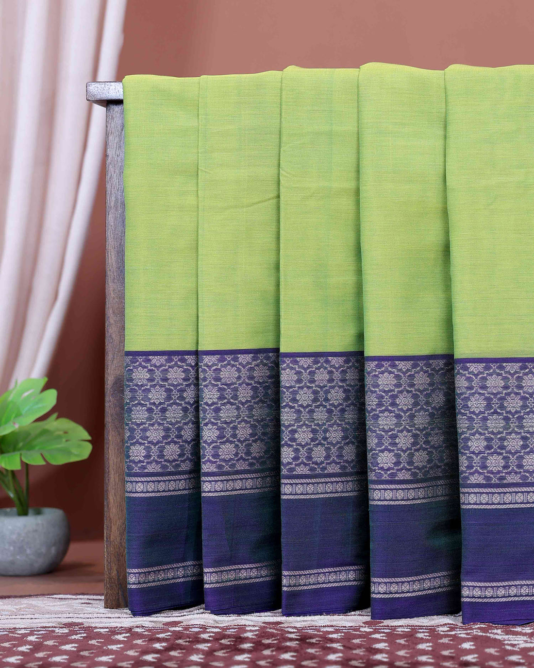 Traditional Narayanpet Handloom Cotton Saree with Intricate Zari Woven Contrast Border and Ethnic Motifs - Green