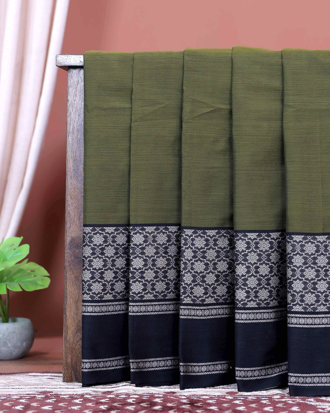 Traditional Narayanpet Handloom Cotton Saree with Intricate Zari Woven Contrast Border and Ethnic Motifs - Green
