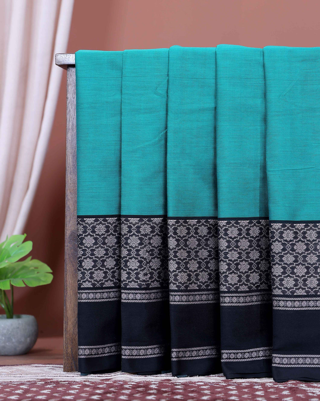 Traditional Narayanpet Handloom Cotton Saree with Intricate Zari Woven Contrast Border and Ethnic Motifs - Turquoise Green