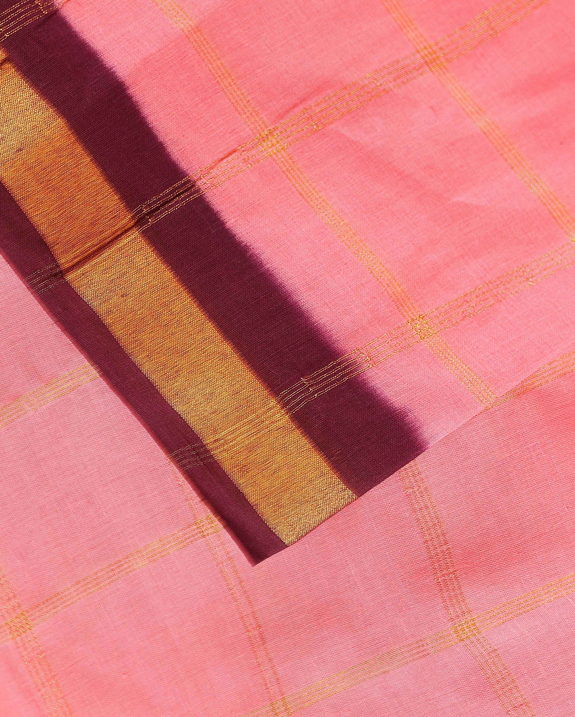 Traditional Sungudi Cotton Handloom Saree with Zari Checked Pattern and Contrast Border - Peach