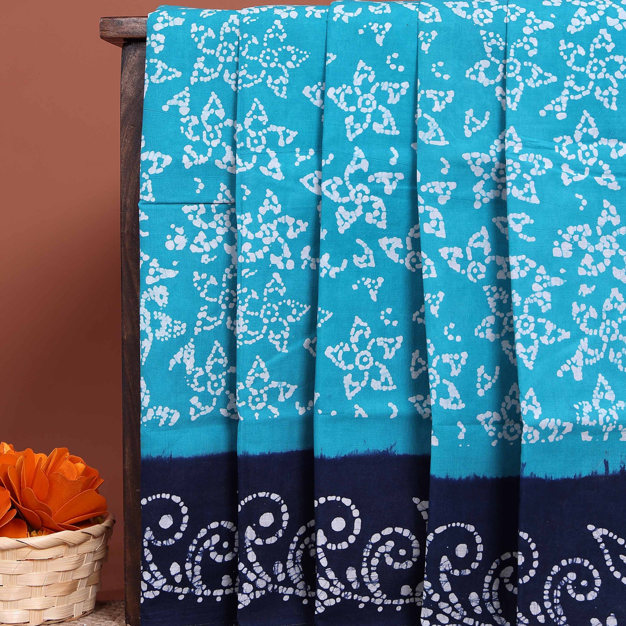 Traditional Sungudi Cotton Saree with All-Over Floral Motifs and Intricate Border - Sky Blue