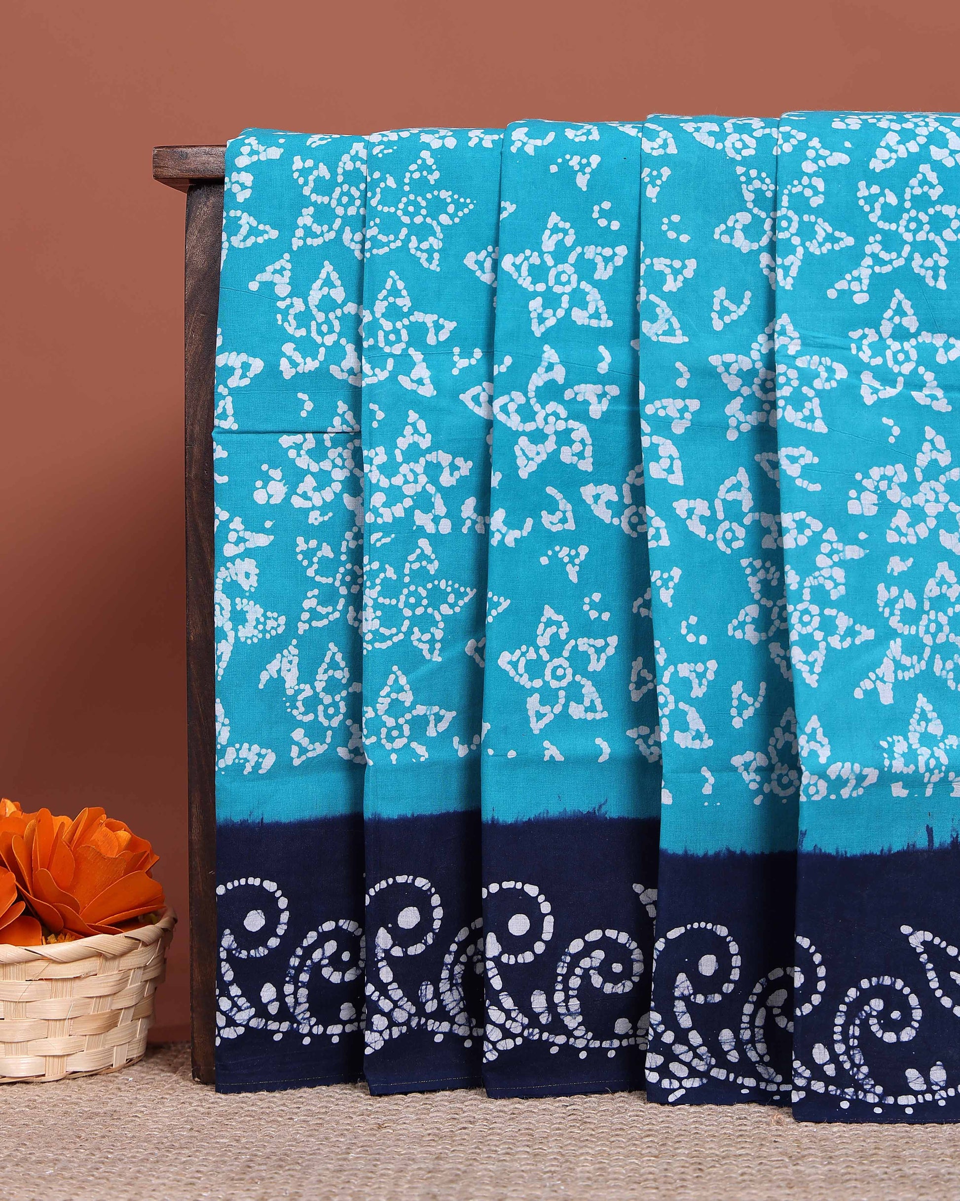 Traditional Sungudi Cotton Saree with All-Over Floral Motifs and Intricate Border - Sky Blue