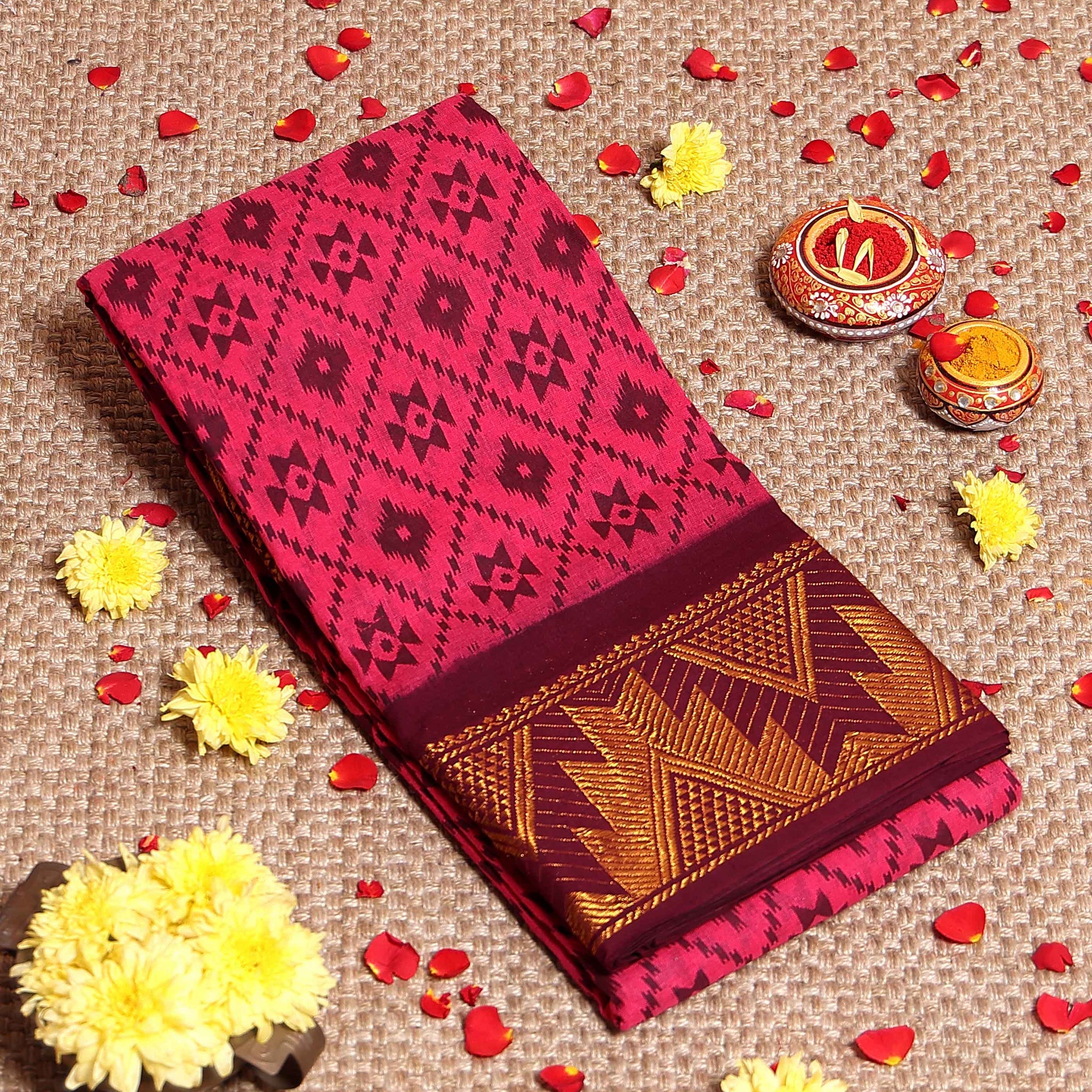 Traditional Sungudi Cotton Saree with All-over Geometric Diamond Print and Intricate Contrast Zari Border - Pink