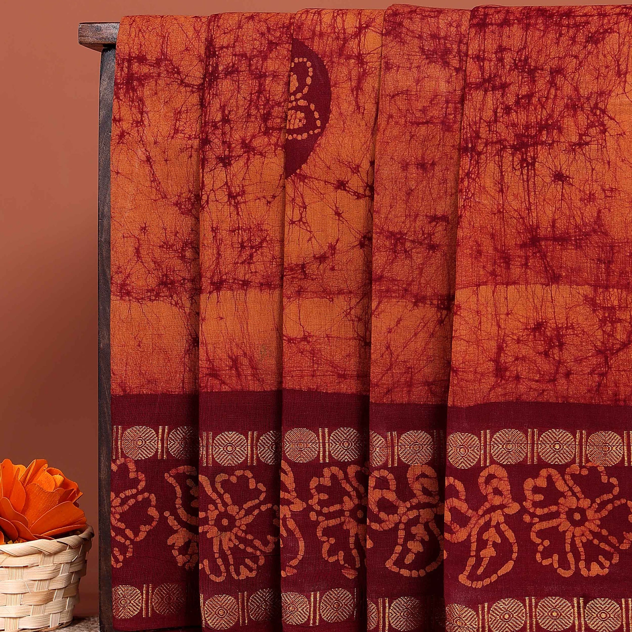 Traditional Sungudi Cotton Saree with Handcrafted Tie-Dye Design and Elegant Floral Zari Border - Multi