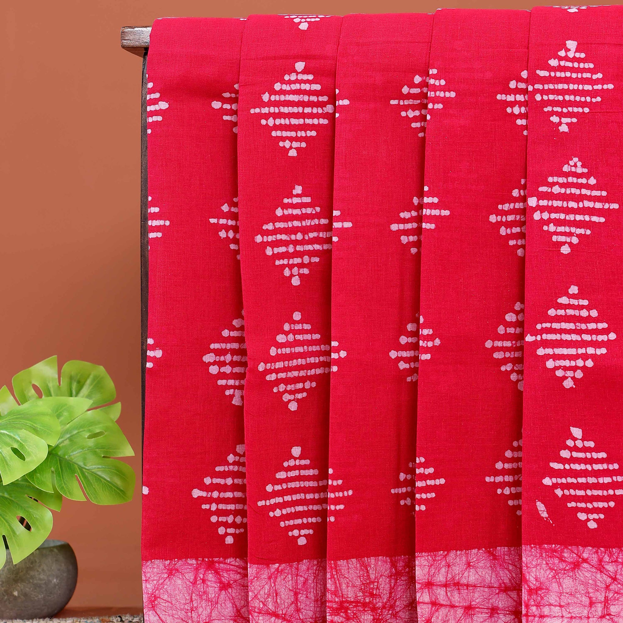Traditional Sungudi Cotton Saree with Intricate Bandhani-Style Prints  - Red