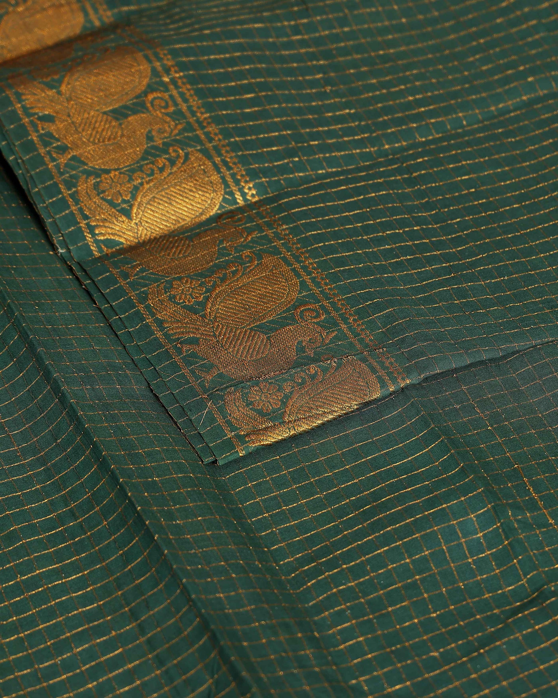 Traditional Sungudi Cotton Saree with Rich Peacock Zari Border and Checked Design - Green