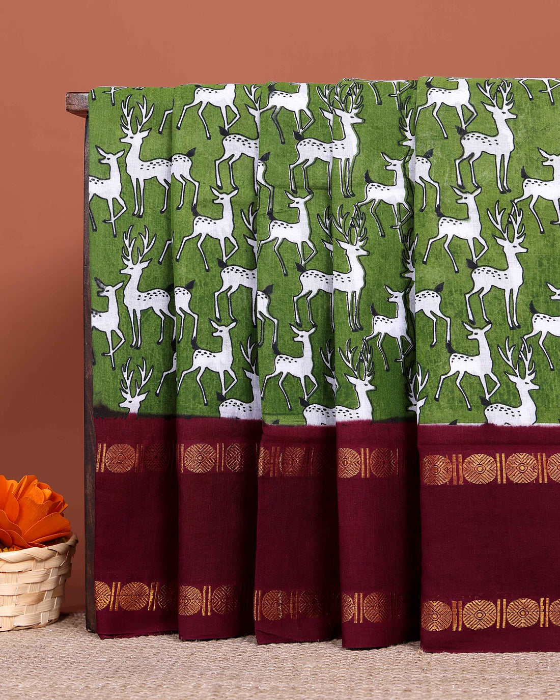 Traditional Sungudi Cotton Saree with Traditional Deer Motifs and Temple Border - Green