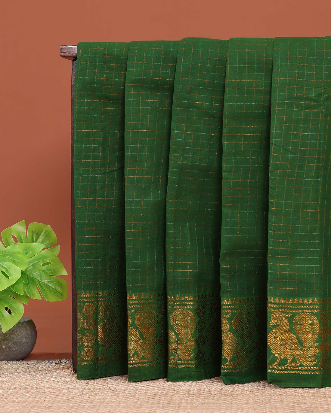 Traditional Sungudi Cotton Saree with Zari Checks and Peacock Motif Border - Green