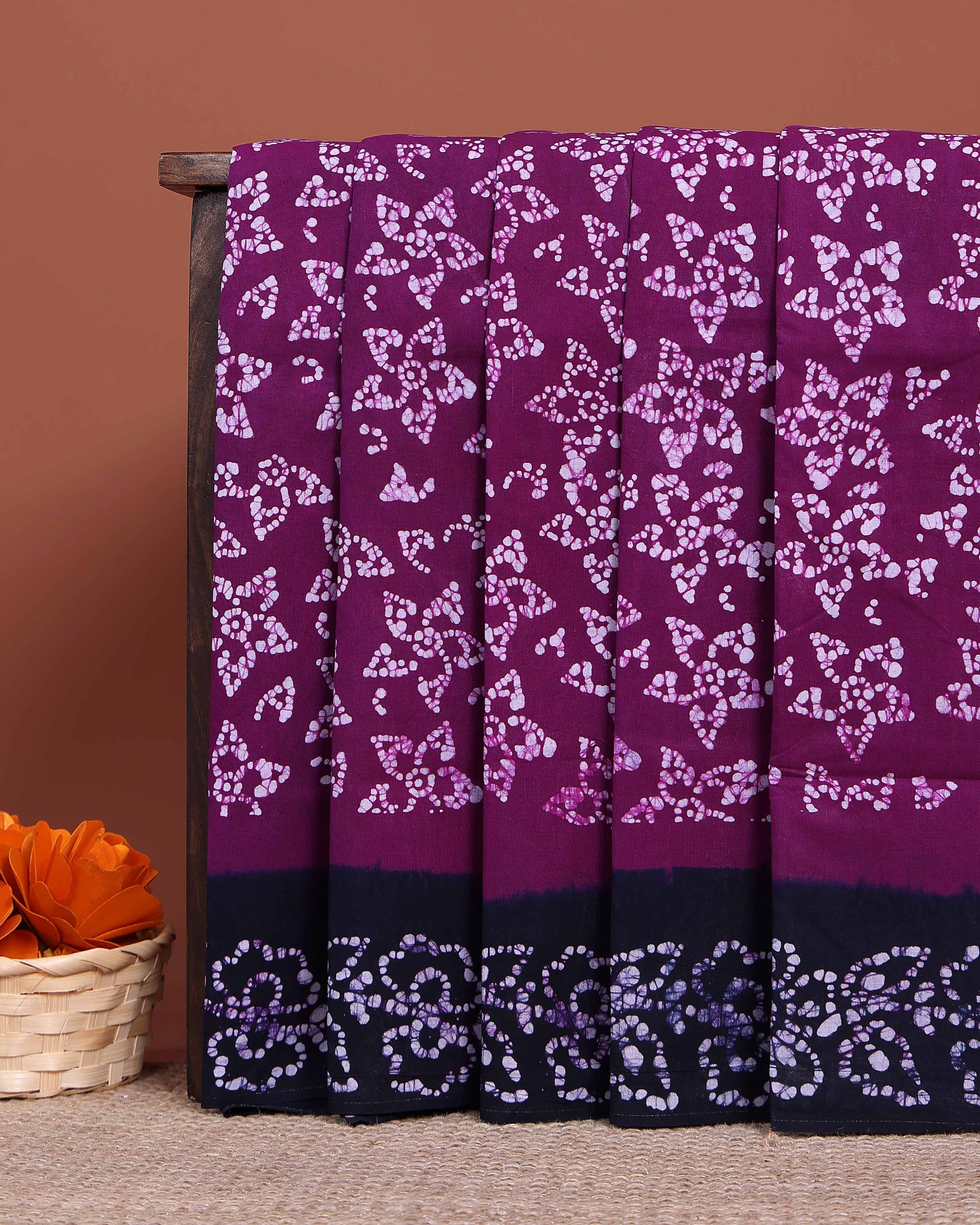 Traditional Sungudi Saree with Bold Abstract Floral Patterns and Contrasting Border - Purple
