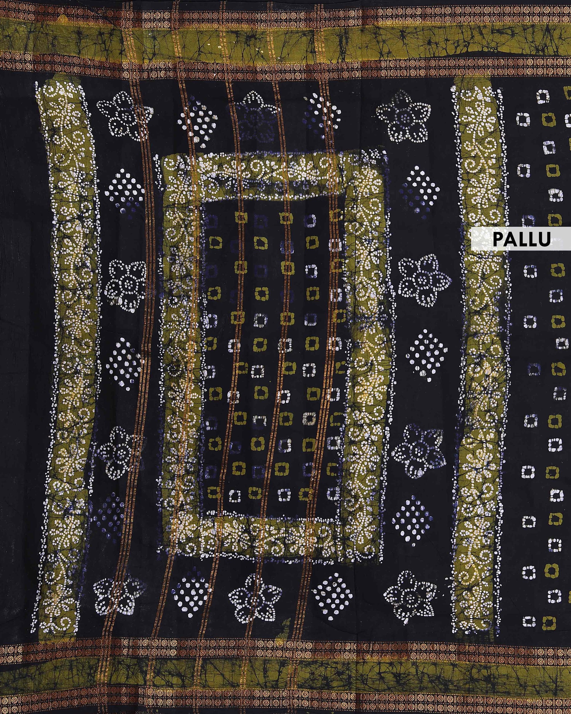 Traditional Traditional Sungudi Cotton Saree with Traditional Bandhani Square Motifs and Contrast Border - Dark Green