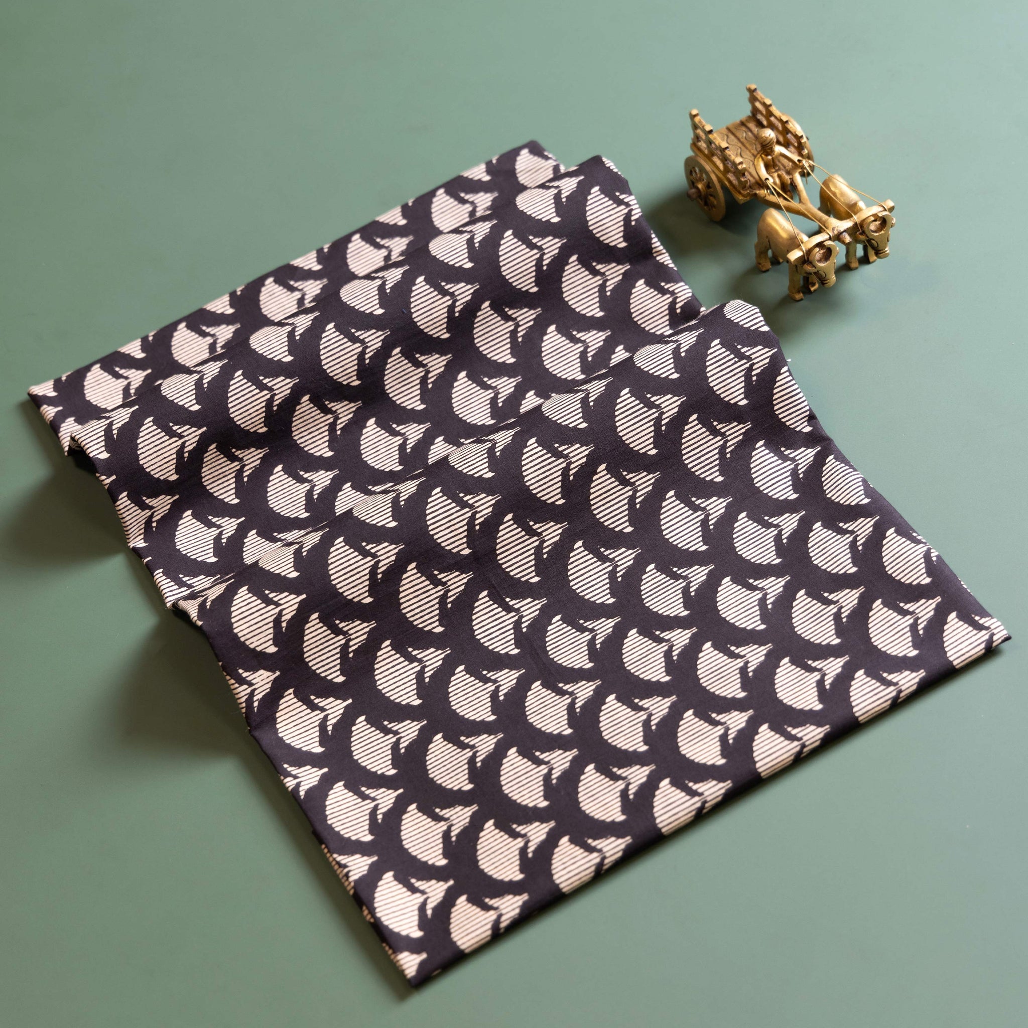 Women's Elegant Wave Motif Print Blouse Material - Black