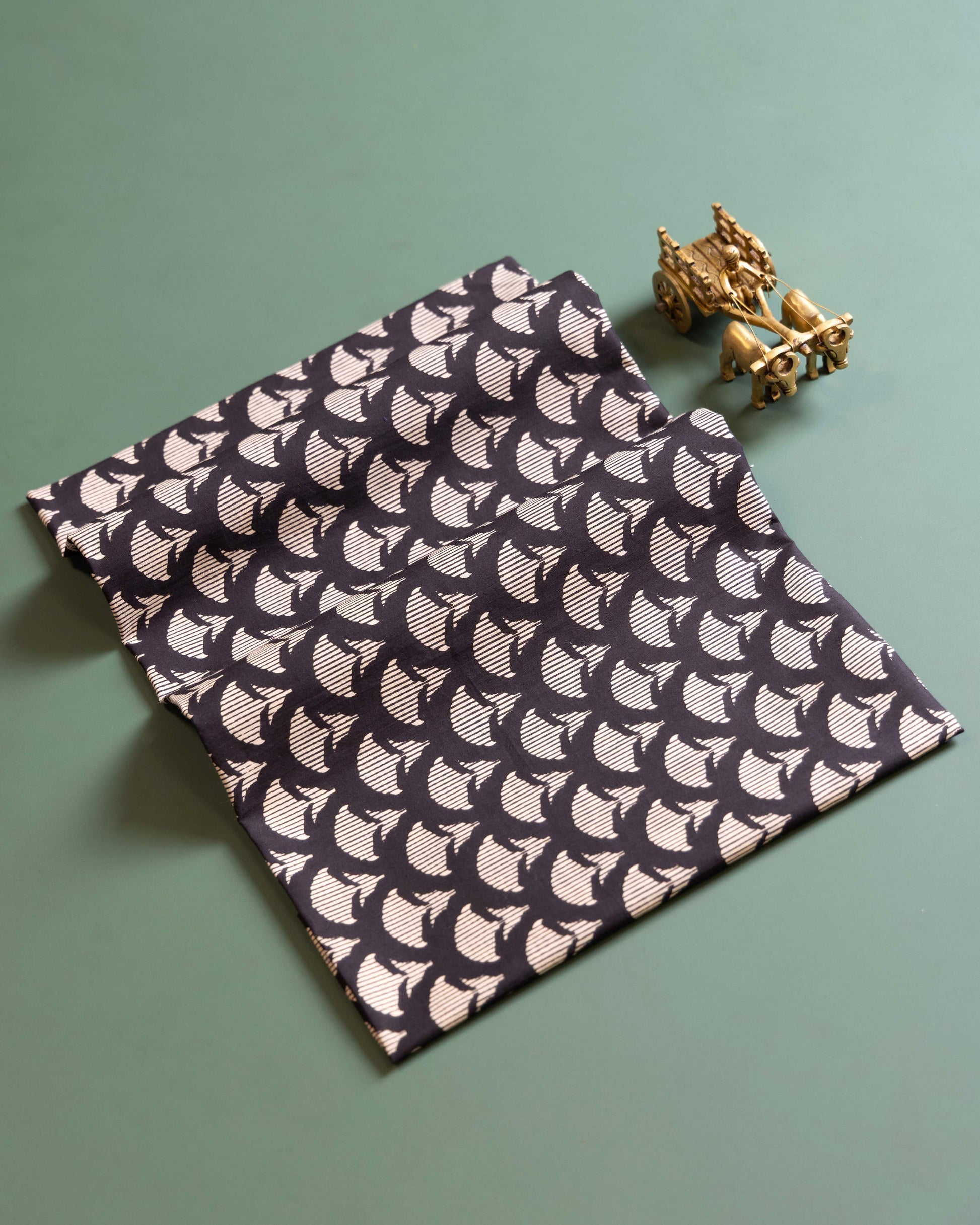 Women's Elegant Wave Motif Print Blouse Material - Black