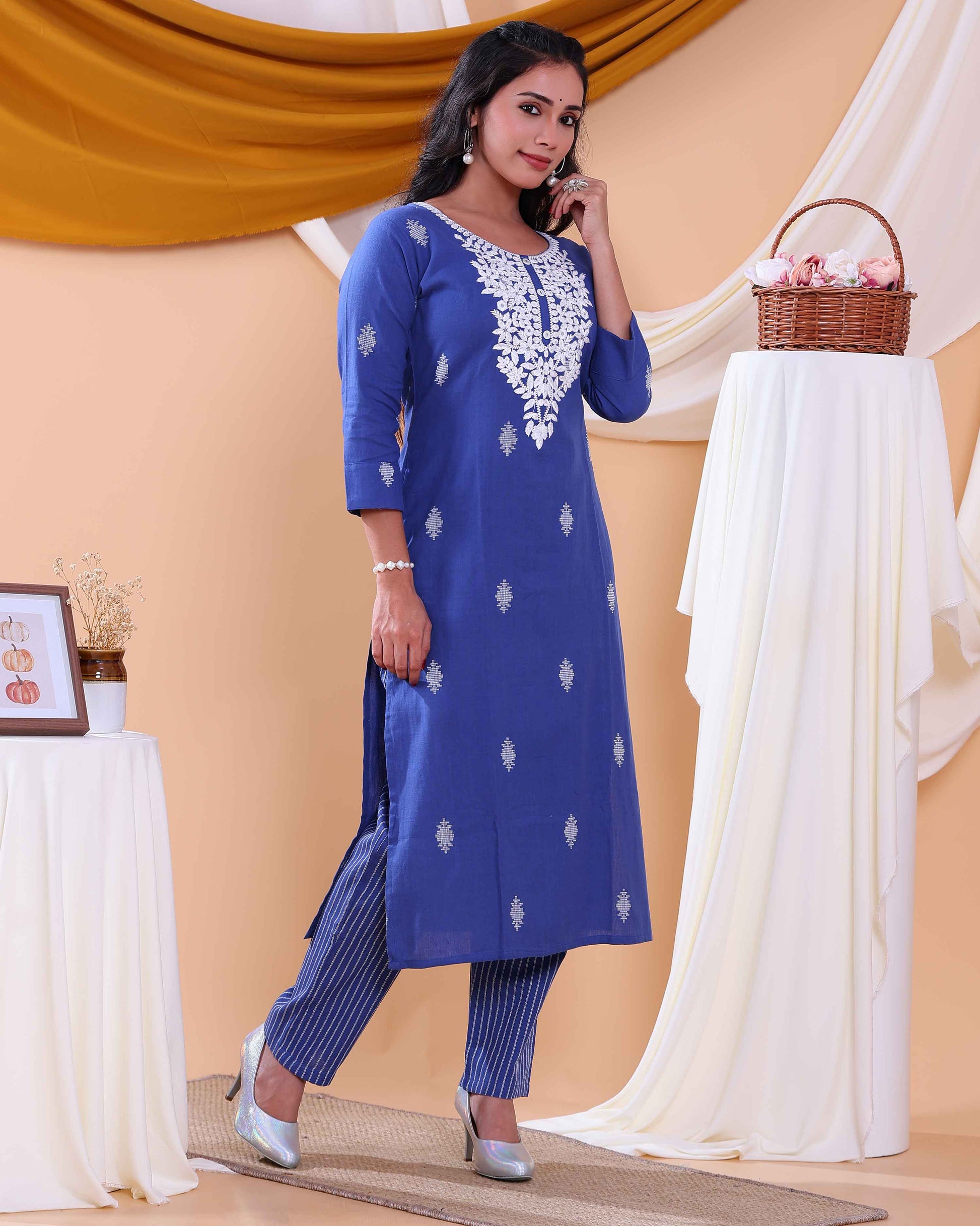 Women’s Embroidered Kurta Set with Elegant Stitch Detailing  - Blue