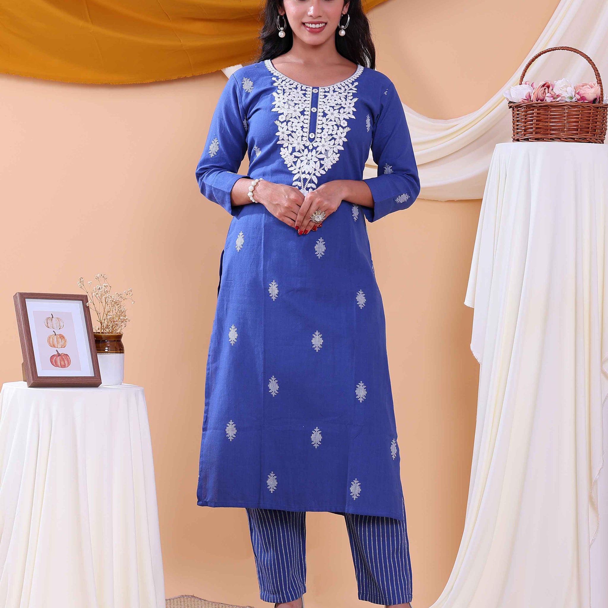 Women’s Embroidered Kurta Set with Elegant Stitch Detailing  - Blue