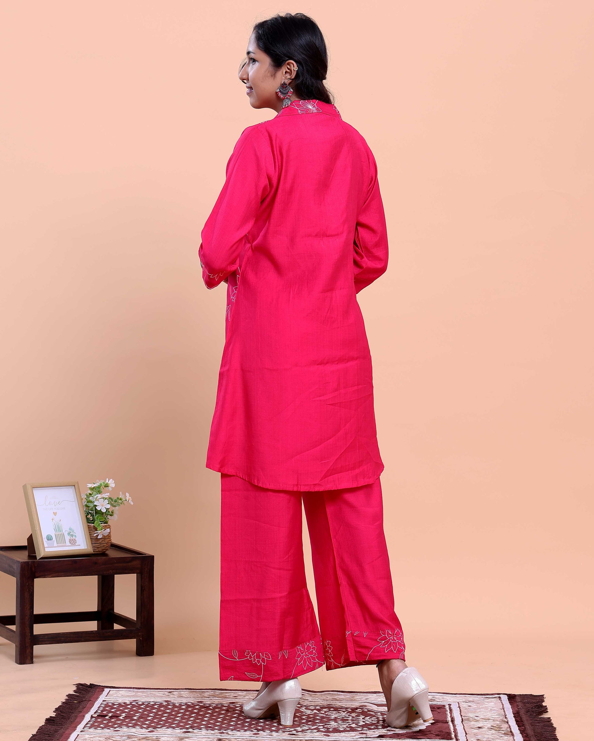 Women's Floral Embroidered Shirt-Collar Kurta with Wide-Leg Pants - Pink