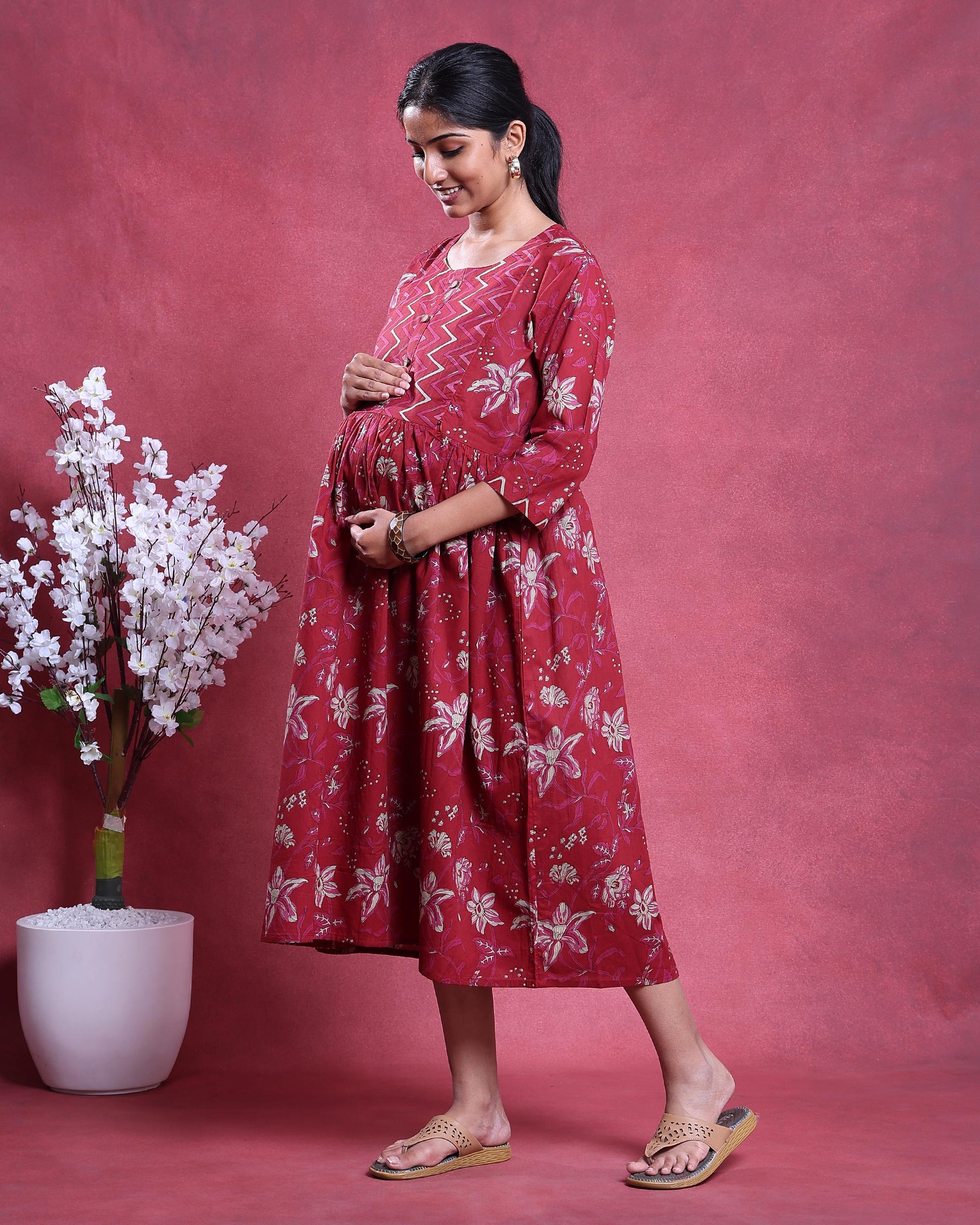 Women’s Floral Printed Maternity Feeding Kurta with Round Neck Front Button Placket & 3/4th Sleeves - Right Side Image
