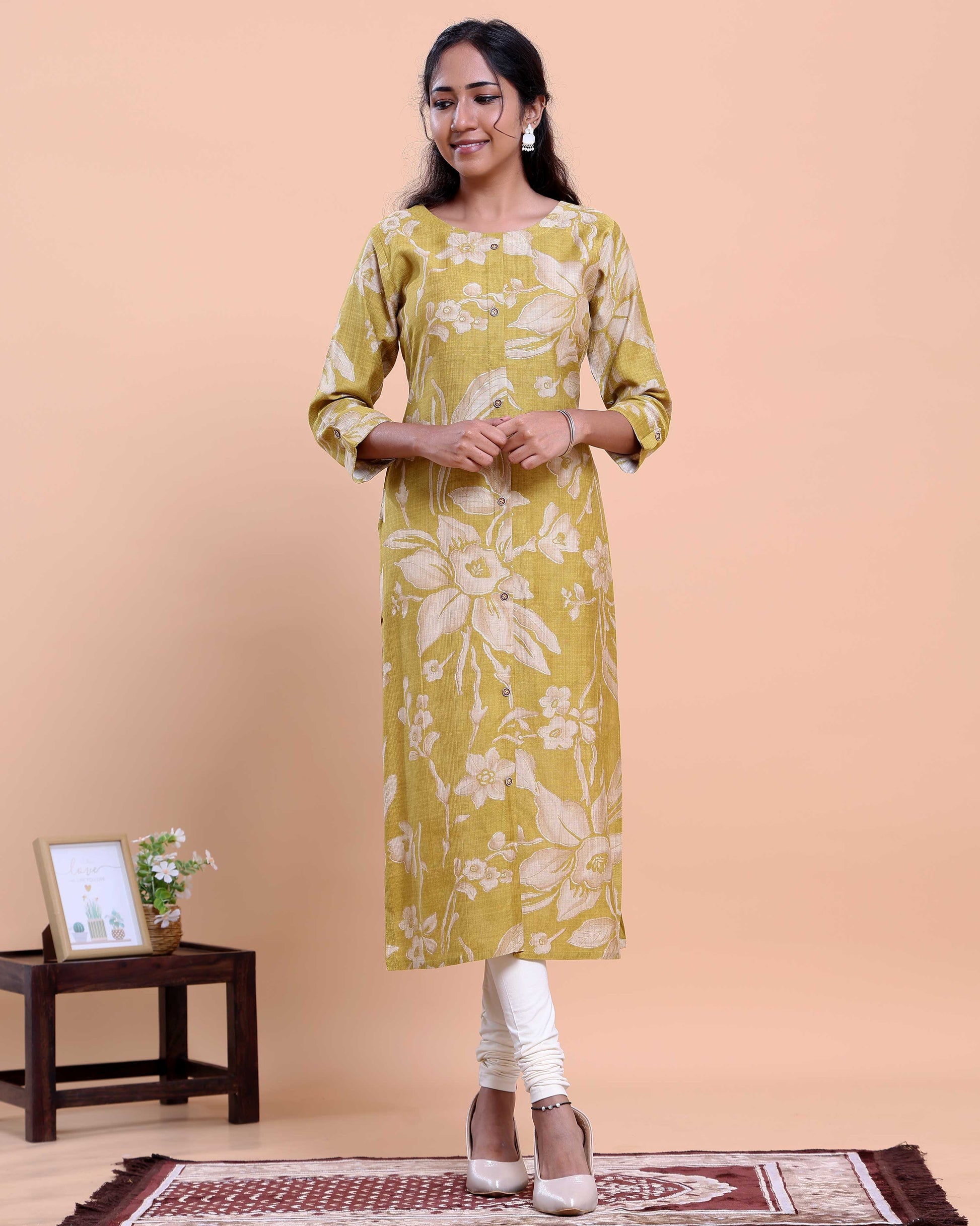 Women's Floral Printed Straight Kurta With 3/4th Sleeve -Light Green
