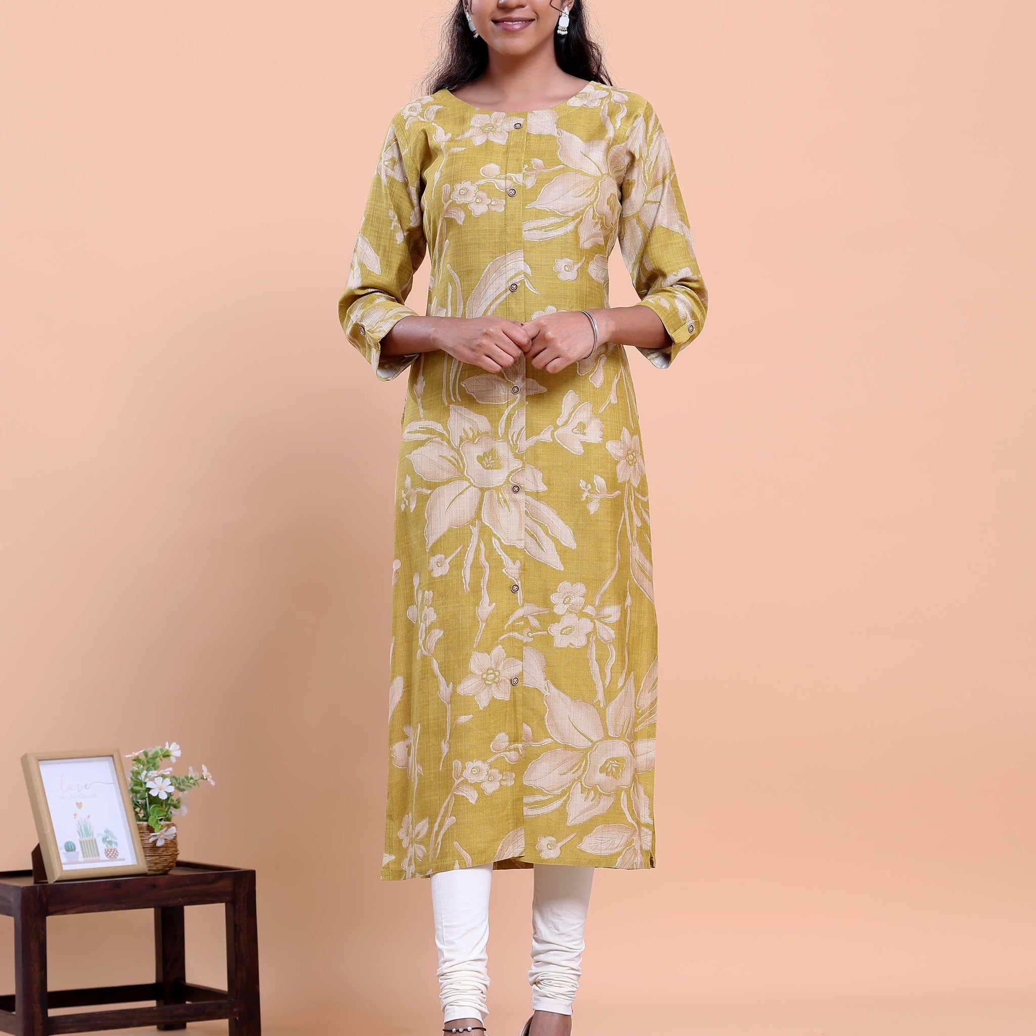 Women's Floral Printed Straight Kurta With 3/4th Sleeve -Light Green