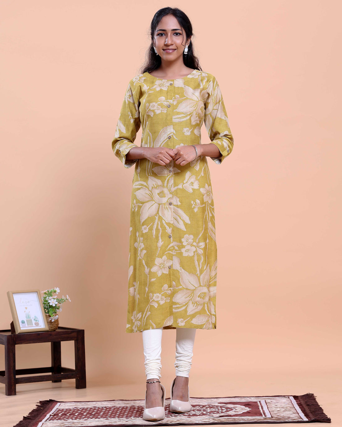 Women's Floral Printed Straight Kurta With 3/4th Sleeve -Light Green