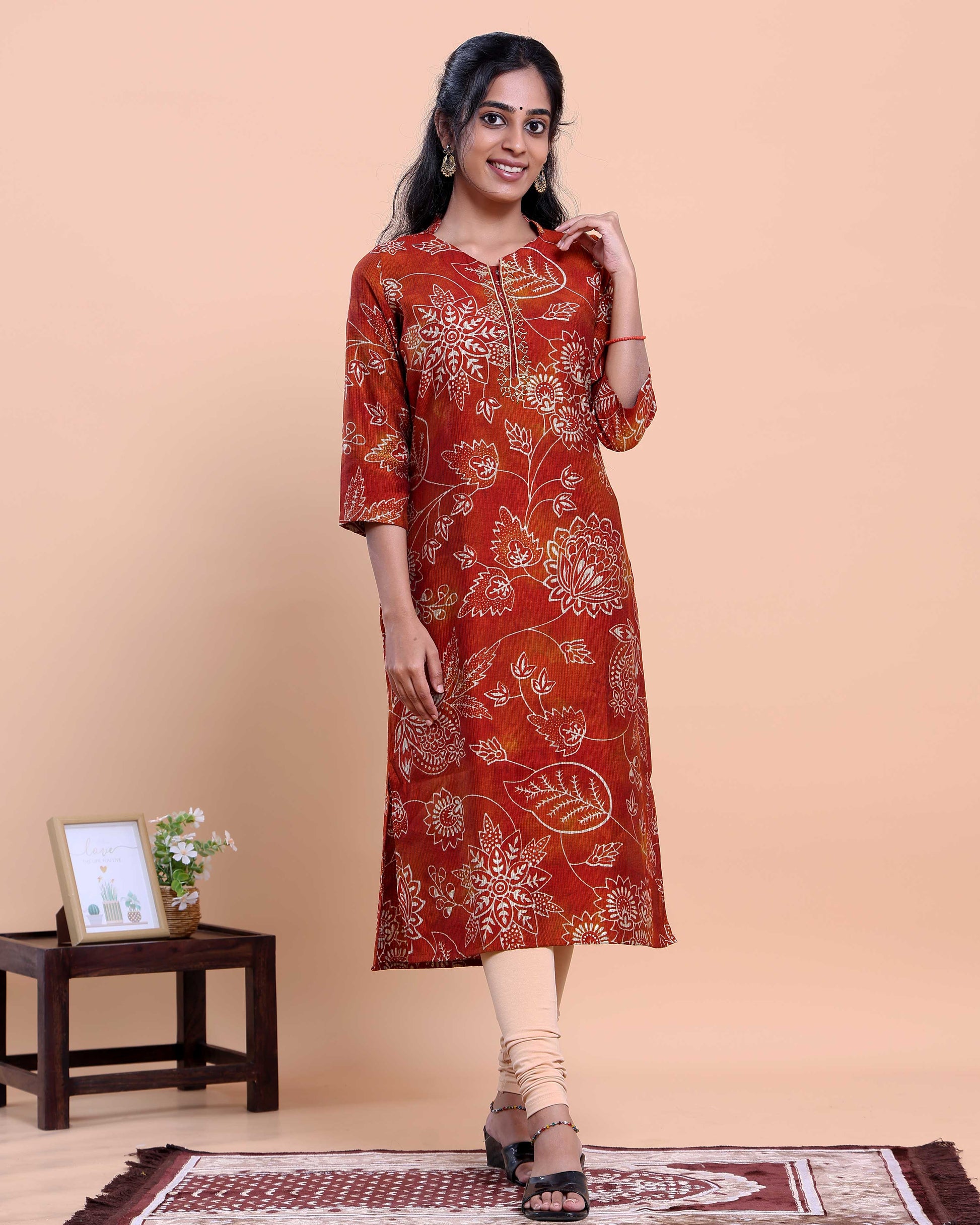 Women's Floral Printed Straight Kurta with V-Neck and 3/4 th Sleeves - Red