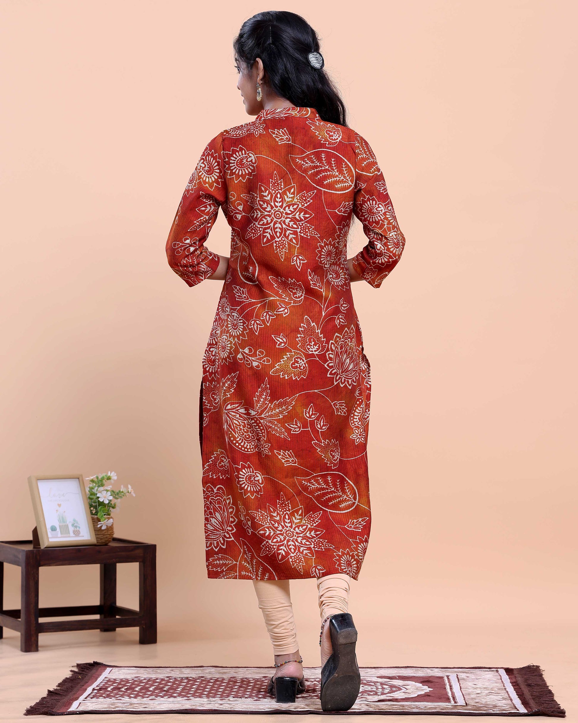 Women's Floral Printed Straight Kurta with V-Neck and 3/4 th Sleeves - Red