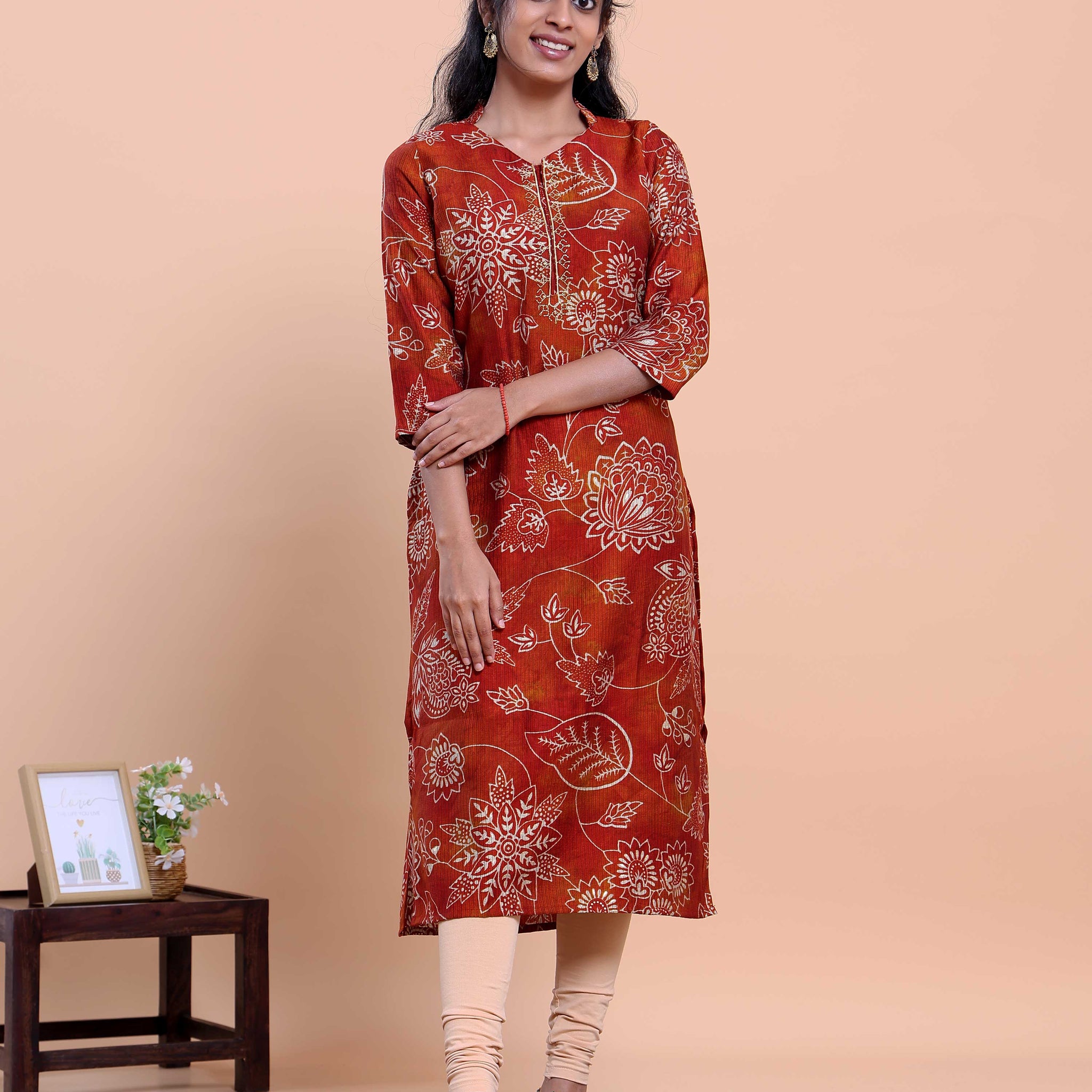 Women's Floral Printed Straight Kurta with V-Neck and 3/4 th Sleeves - Red