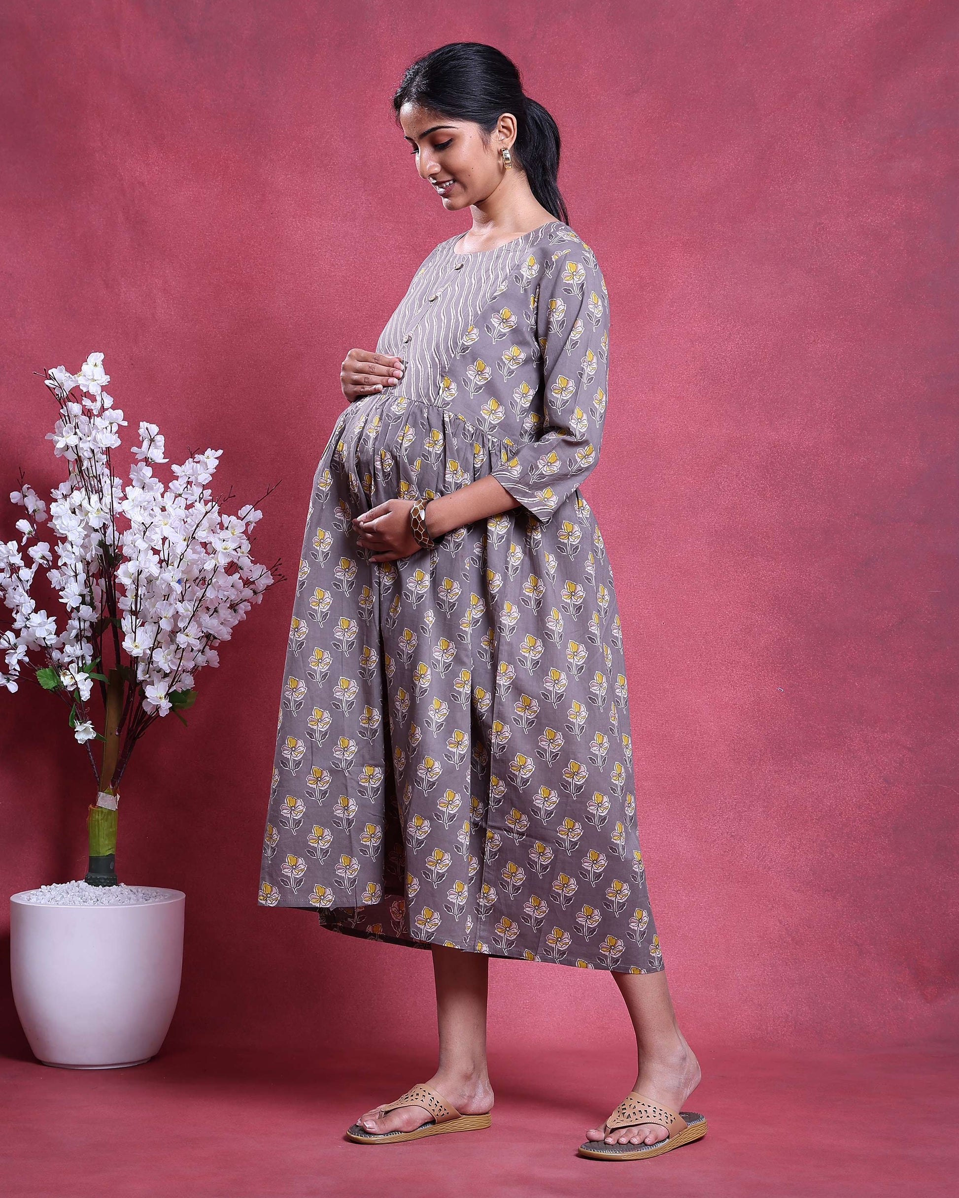 Women’s Printed Maternity Knee Length Feeding Dress with Round Neck and 3/4th Sleeves, Grey