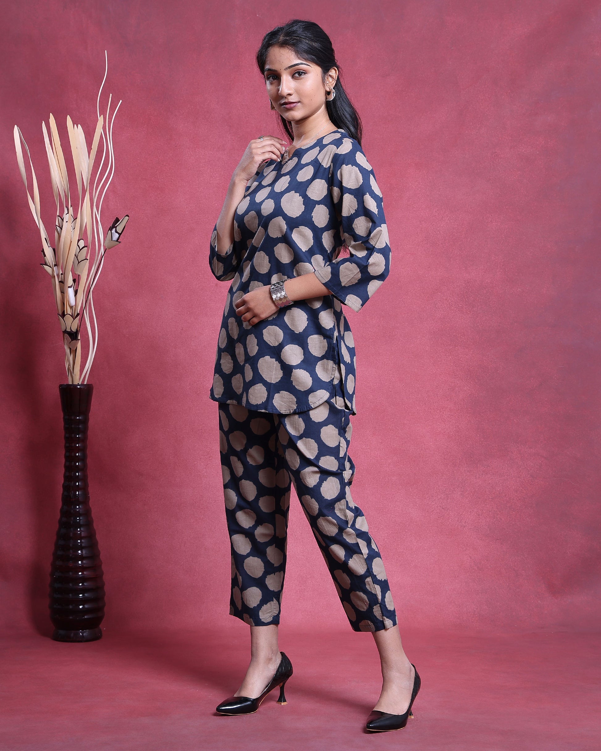 Women’s Printed Night Wear Suit with 3/4 Sleeve Top and Straight Fit Pants - Navy Blue
