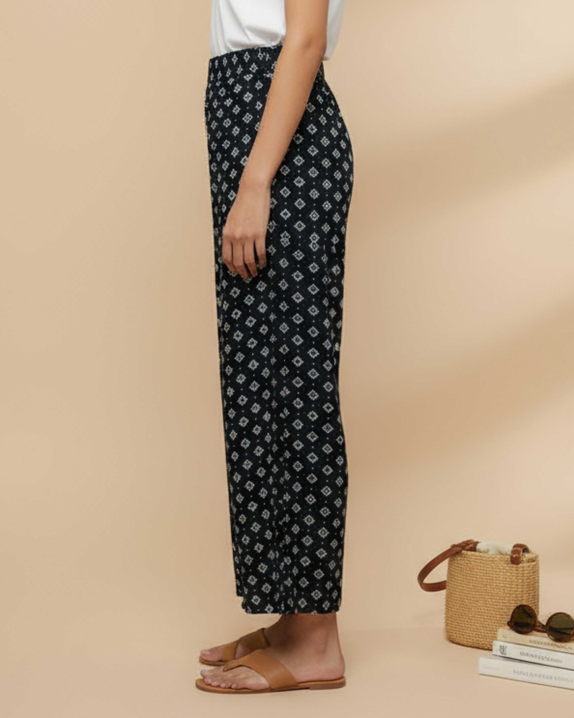Women's Printed Wide-Leg Palazzo Pant with Elasticated Waistband - Black-Side