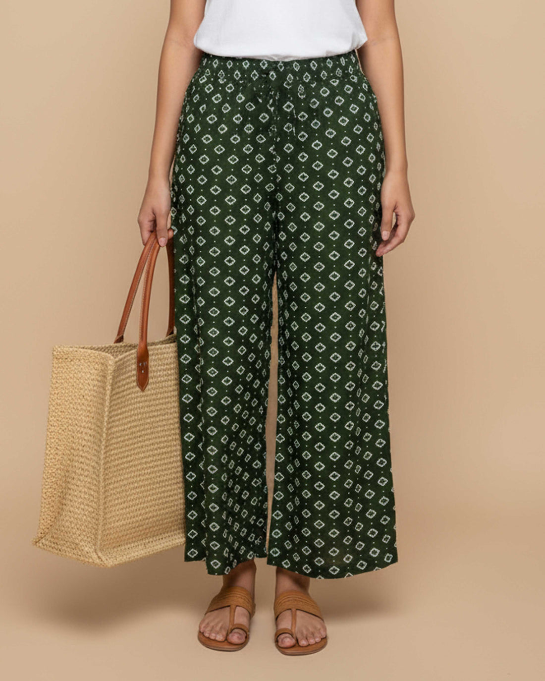 
Women's Printed Wide-Leg Palazzo Pant with Elasticated Waistband - Dark Green
