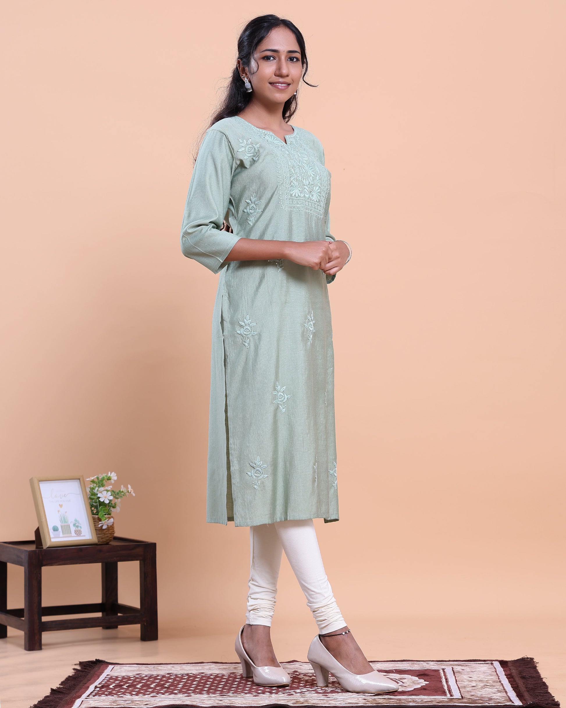 Women's Self-Design Straight Kurta with Round Neck and Thread Work - Light Green