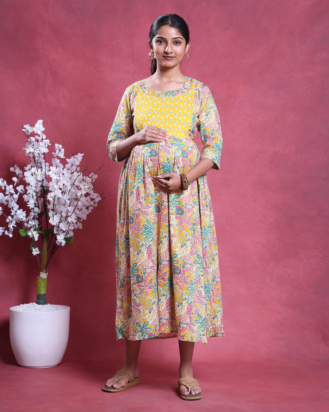 Women's Stylish Floral Print Maternity Feeding kurta with Empire Waist and 3/4th Sleeves - Yellow