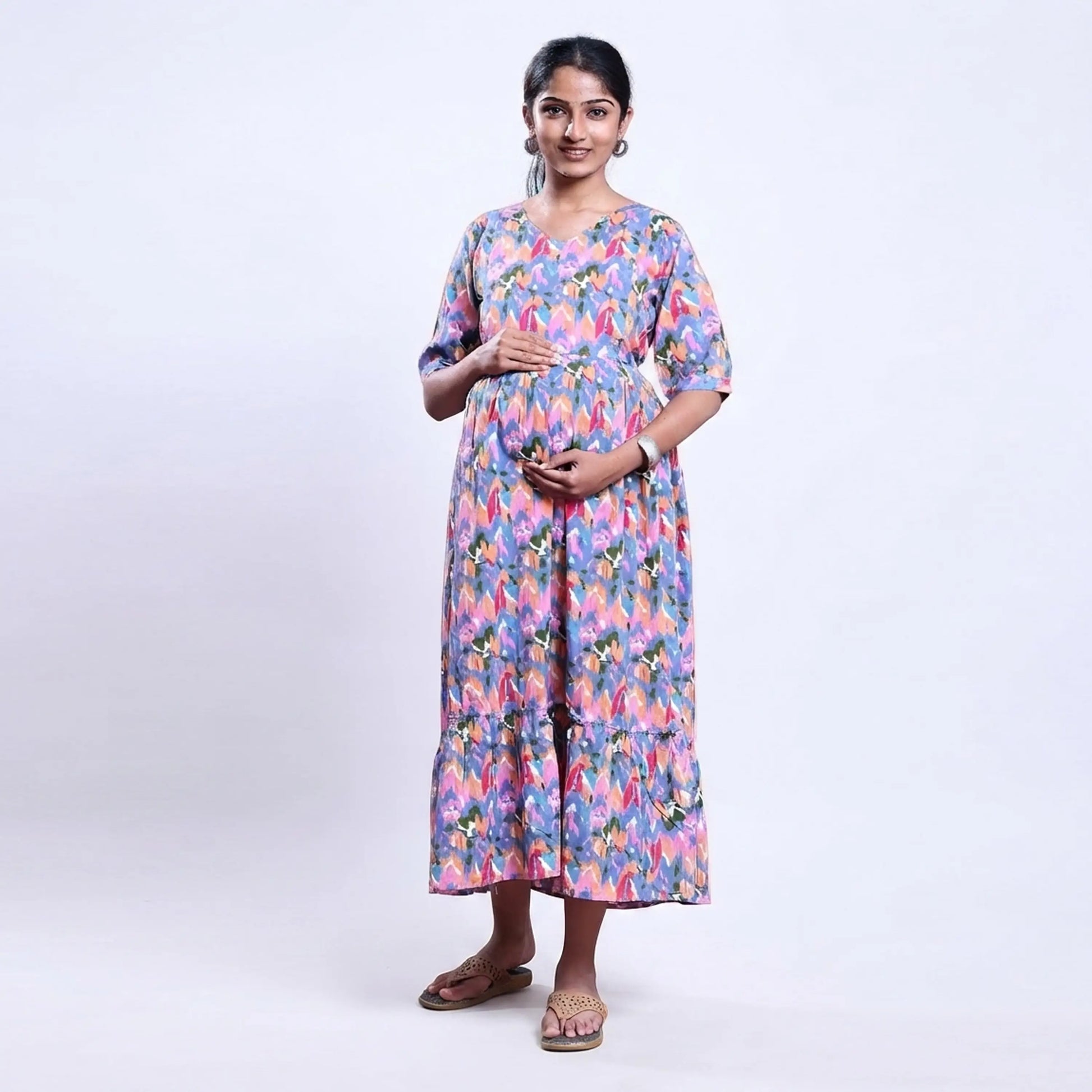 Women’s maternity wear dress with waist tie multicolor print short sleeves back view with relaxed fit