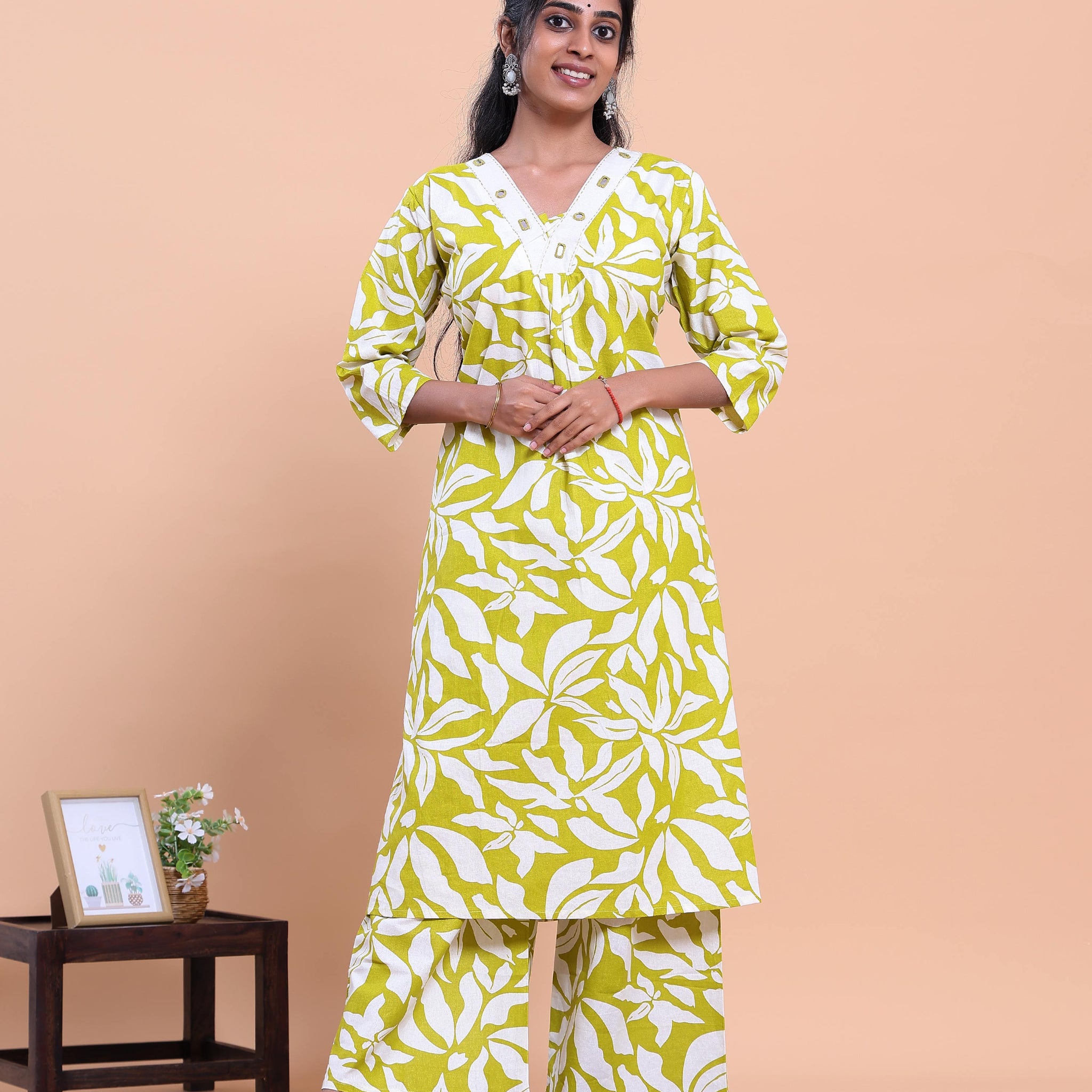 Womens Printed A-Line Kurta and Palazzo Set with V-Neck and 3/4 Sleeves - Green
