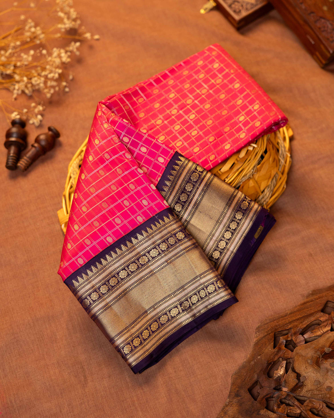 elegant-handloom-kanchipuram-pure-silk-saree-with-all-over-checks-pattern-and-intricate-zari-border-pink