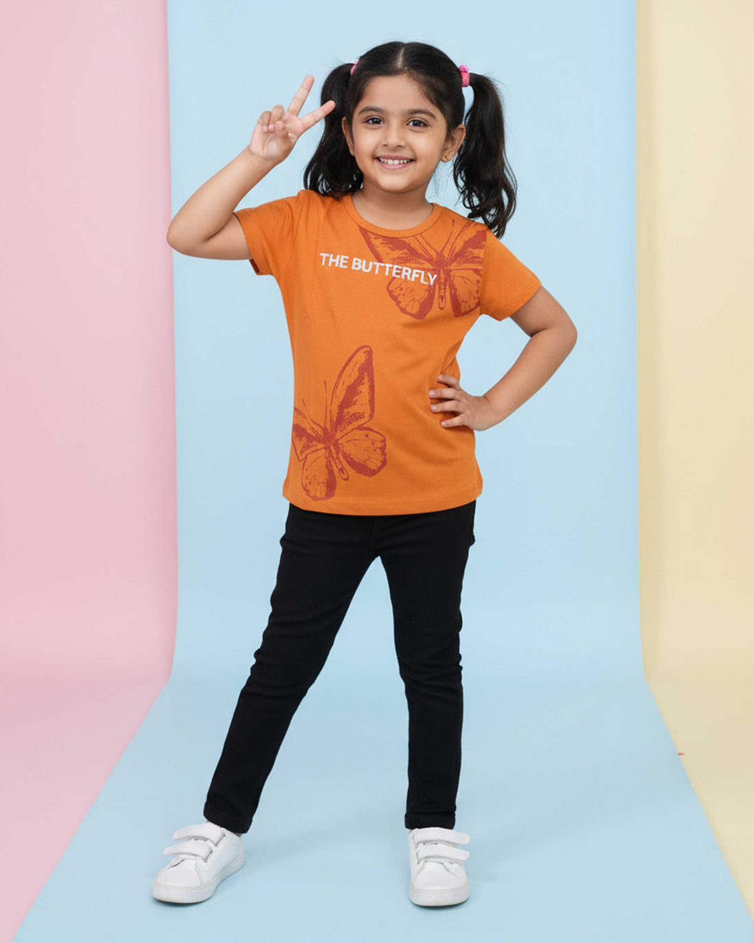 
 Girls' Graphic Print Crew Neck T-Shirt - Mustard-Close